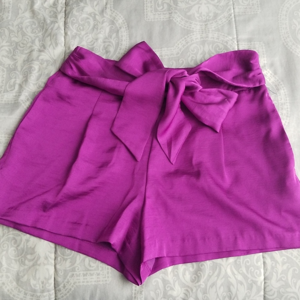 Bisou Bisou shorts silk purple size 6